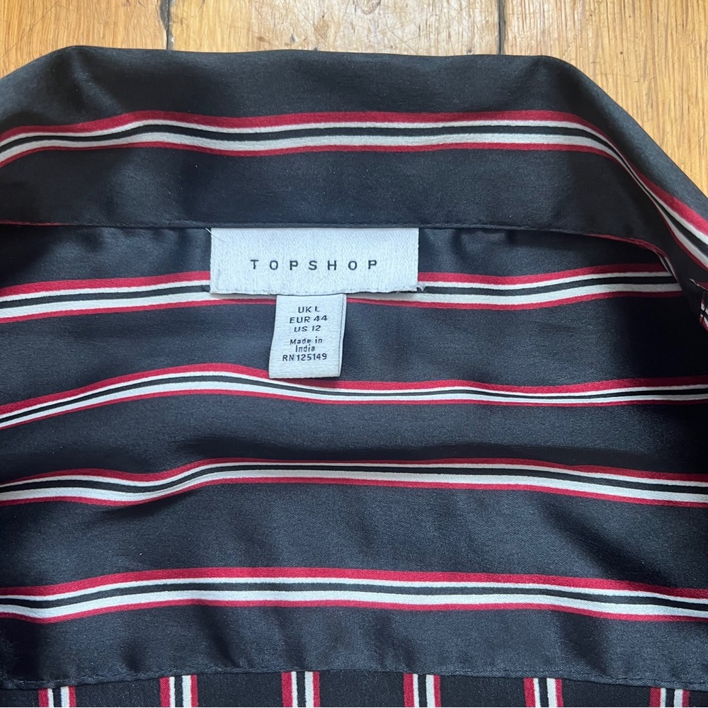 TOPSHOP striped button down - Picture 2 of 3